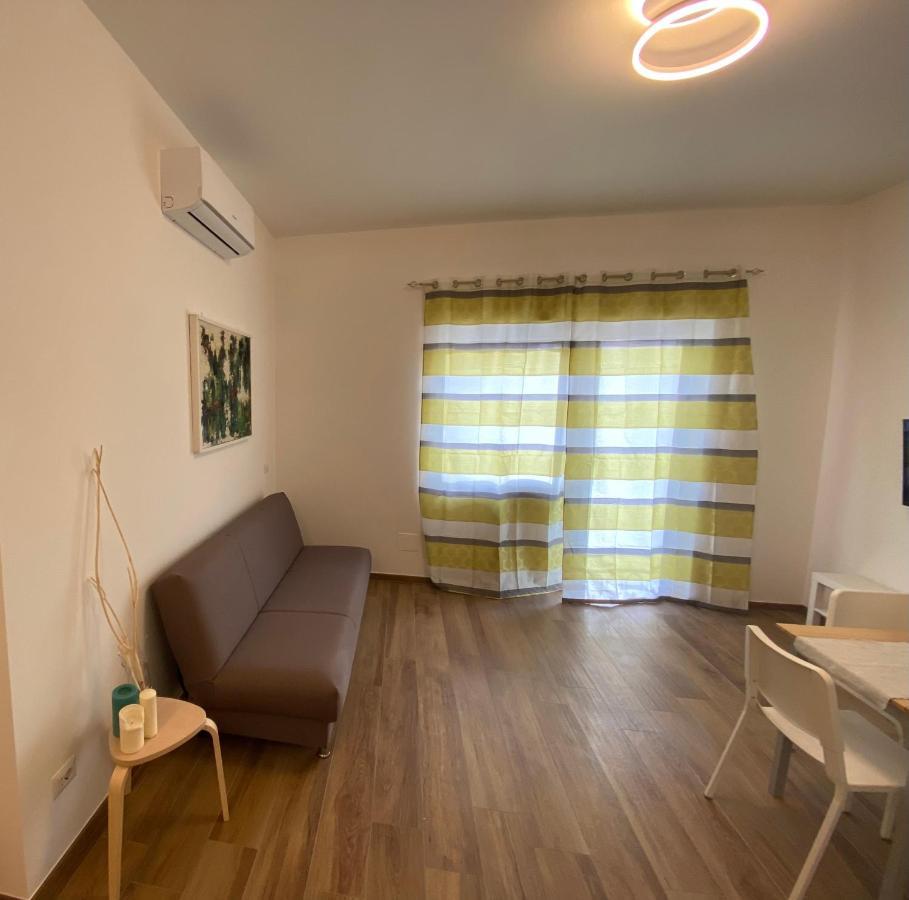 Ferienwohnung Viriamo House Roma Stadtviertel Stadtviertel Acilia Exterior foto