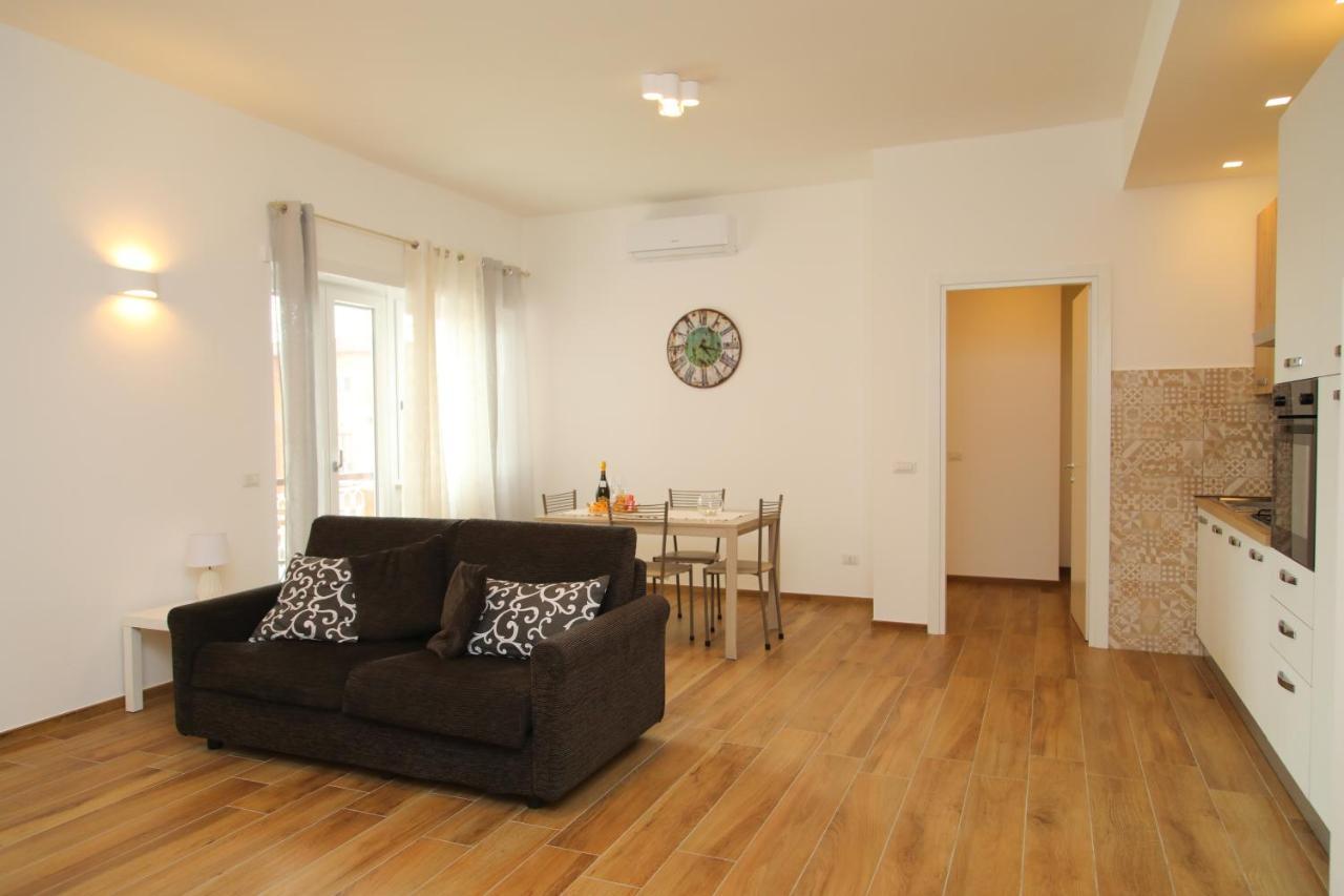 Ferienwohnung Viriamo House Roma Stadtviertel Stadtviertel Acilia Exterior foto