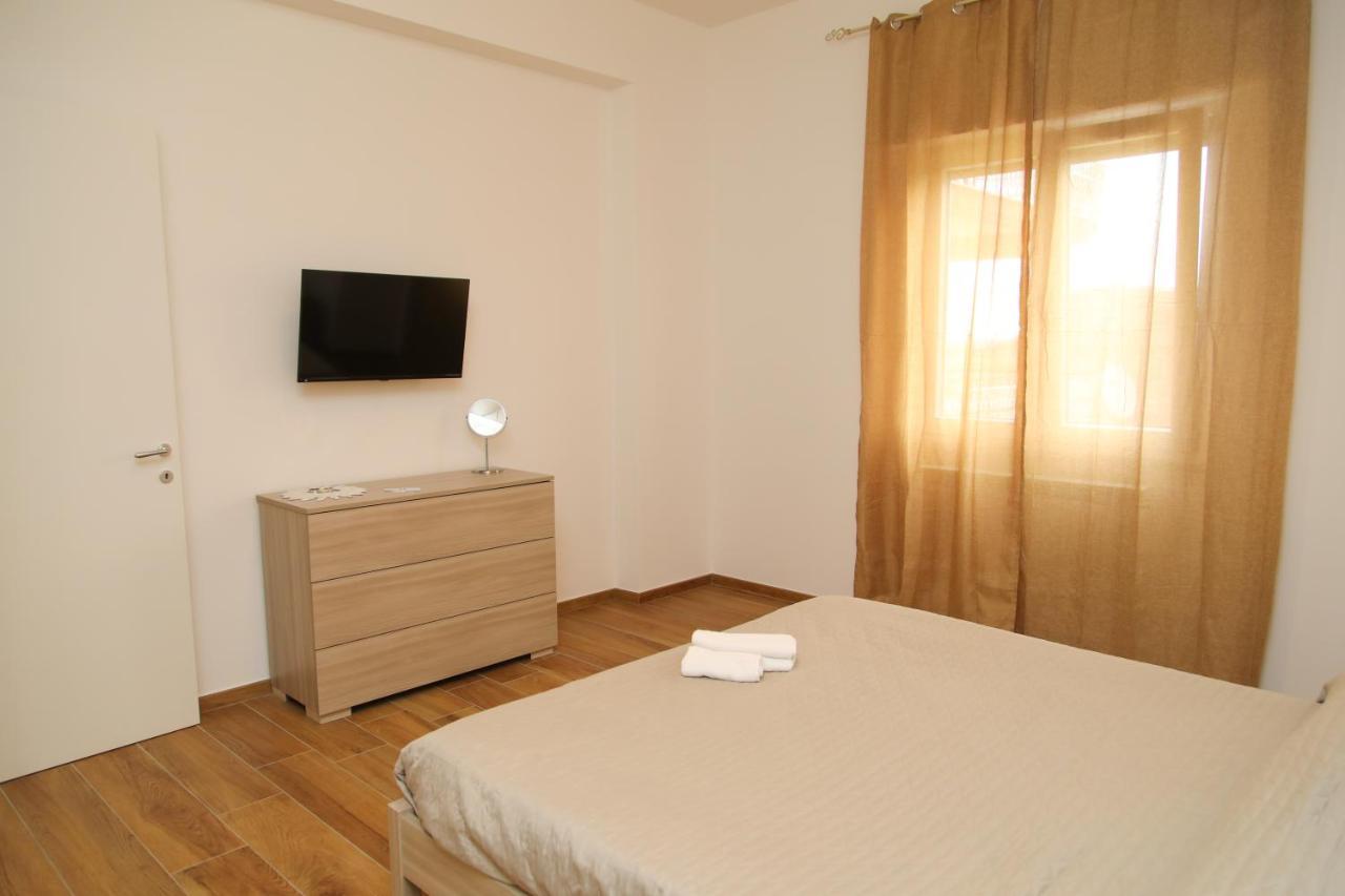 Ferienwohnung Viriamo House Roma Stadtviertel Stadtviertel Acilia Exterior foto