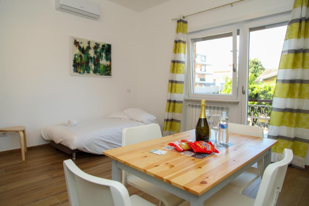 Ferienwohnung Viriamo House Roma Stadtviertel Stadtviertel Acilia Exterior foto